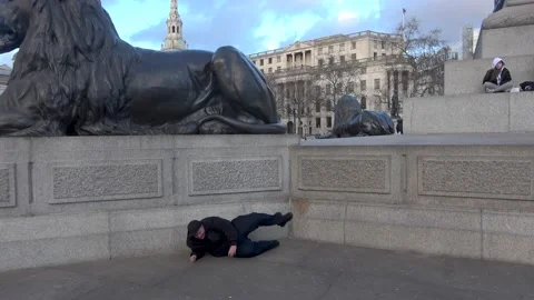 Man Falls Off Statue In London Stock Footage 145566867