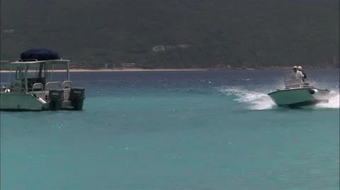 Man falls off water ski Stock-Footage 22667736