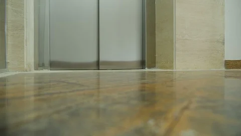 Man feet leaving the elevator Video stock 86166886