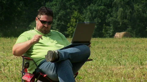 Man in the field 18 Stock-Footage 519518