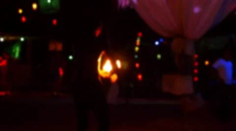 Man Fire Show on the Beach in Darkness Vídeo Stock 57476856