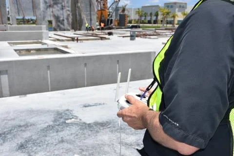 Man flying a drone Foto stock
