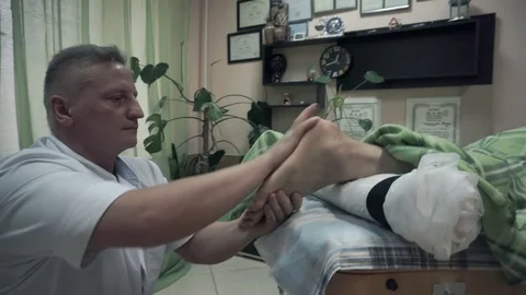 Man foot massage Stock Footage 87825735