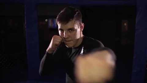 Man fulfills beats looking at the camera. Dun in training Video stock 71663774