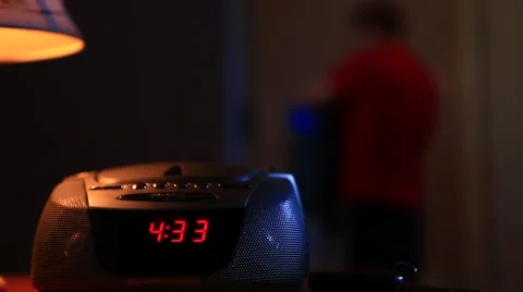 MAN GETS READY FOR THE DAY EARLY IN THE MORNING 스톡 동영상 42384767