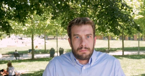 Man gets so angry he poops his pants and disappears off screen Stockbeeldmateriaal 81096878