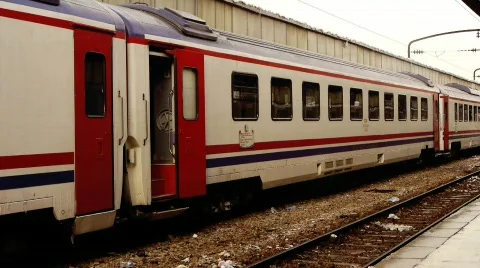 Man getting off train Video stock 619745