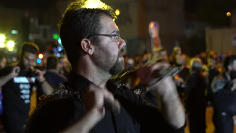 Man with glasses beating himself in rhythm during Muharram, Iran, 4K, DNxHR Stock-Footage 150166481
