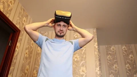 Man with glasses of virtual reality Video stock 72582394