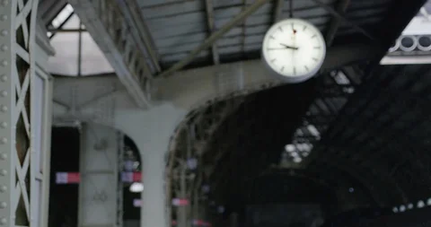 Man going on railway platform Video stock 86511765