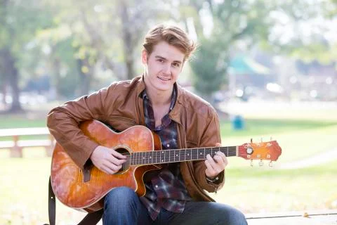 Man with guitar 스톡 사진