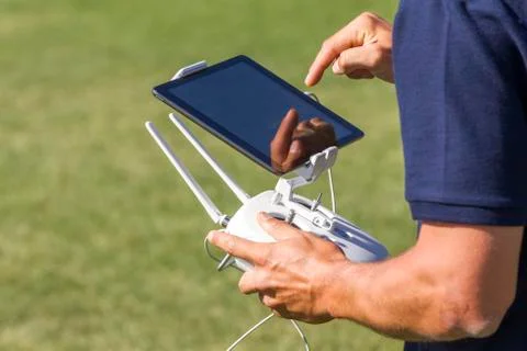 Man Hand Drone Control Fotos Stock