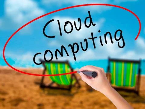 Man Hand writing Cloud computing with black marker on visual scr Foto stock