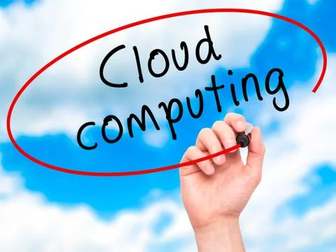 Man Hand writing Cloud computing with black marker on visual scr Foto stock