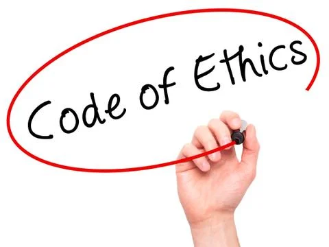 Man Hand writing Code of Ethics with black marker on visual screen Foto stock