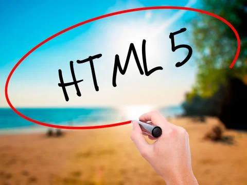 Man Hand writing HTML 5 with black marker on visual screen Foto stock