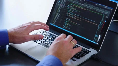 Man hands coding html and programming on screen laptop, IT engineer software Vídeos de archivo 334586010