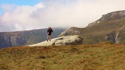 Man hiking high in the mountains Stock-Footage 95082814