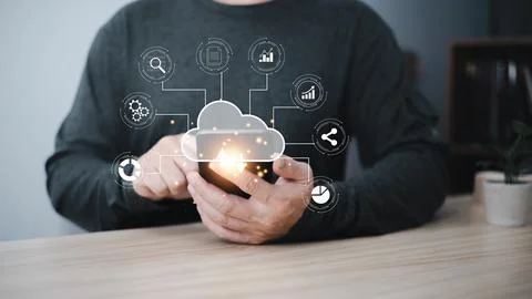 Man holding cloud computing diagram show on hand. Data storage.Cloud techno.. Фото