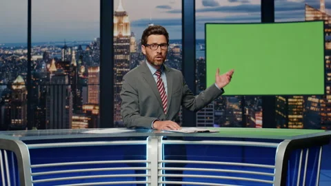Man host point mockup screen talk evening news. Anchor broadcasting chroma key Stock Footage 255335654