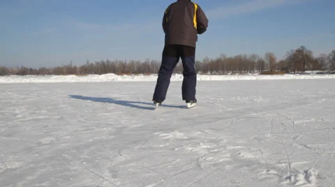 Man Ice skating Video stock 32875198