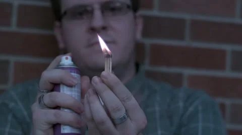 Man igniting flame with matches Video stock 50145630
