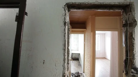 Man installing new door frame Video stock 70914035