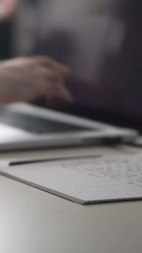 Man journaling thoughts into notebook 스톡 동영상 304096442