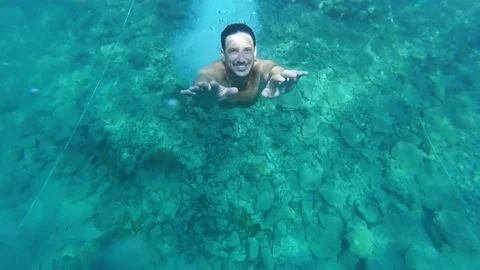 Man jump in the water Stock Footage 85277493