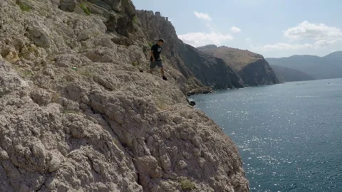 Man jumps into the water Video stock 93843553