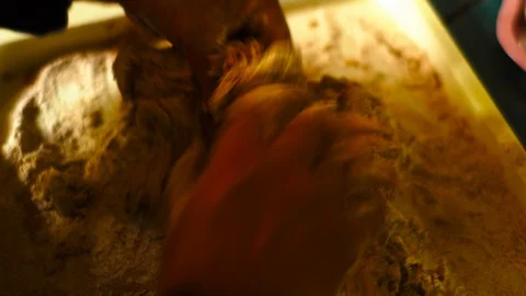 Man Kneading Wholemeal Bread Видео 129204909