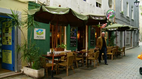 Man leaves bar Video stock 28497748