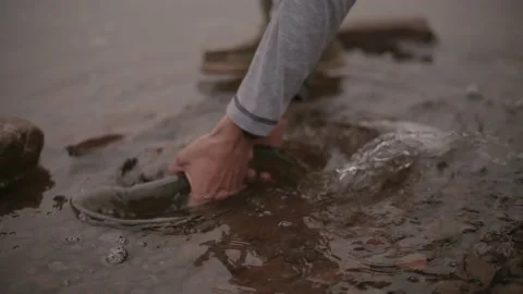 Man letting fish go Video stock 231512803