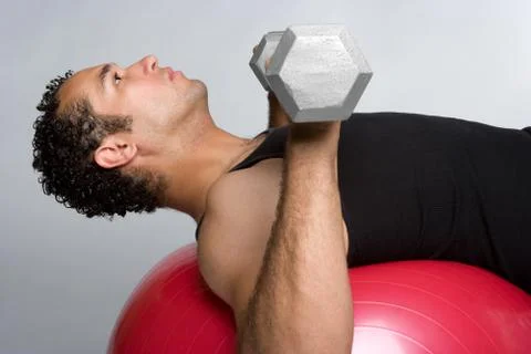 Man lifting weights Foto stock