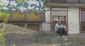 Man listening to music using headphones in Porto 4k or 4k+ Resolution