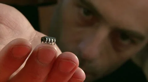 A man look at the chip  (ver.2) Видео 7760092