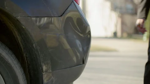 Man makes notes about car damage on tablet computer HD Stock Footage 48971158