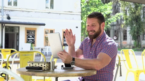 Man making video call by tablet Vídeo Stock 67628431