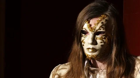 Man with mask B Video stock 82647789