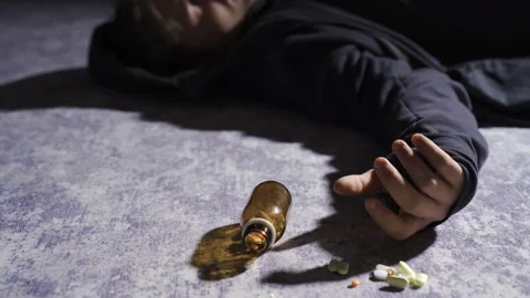 Man with mental disorders commits suicide. Video stock 220150548