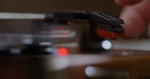 Man Moves Record Needle onto Record Vídeo Stock 122129761