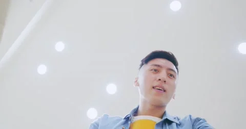 Man open delivery box Stock Footage 160269243