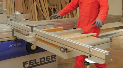 Man Operating Carpentry Machinery 스톡 동영상 40333915