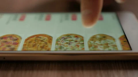 Man Orders Pizza Using Online Delivery Service With Smartphone.  Closeup. 4K  库存影片 118699577
