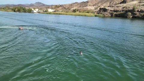 Man Overboard! Vídeo Stock 209305533