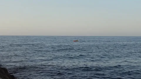 Man paddling kayak in the ocean Stock-Footage 342494363
