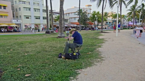 Man painting Vidéo 167597826