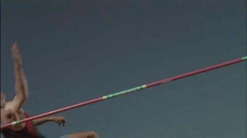 A man performs a high jump. Vidéo 5090878