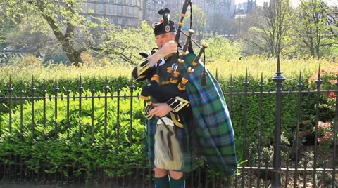 Man playing bagpipe Stock Footage 39521215