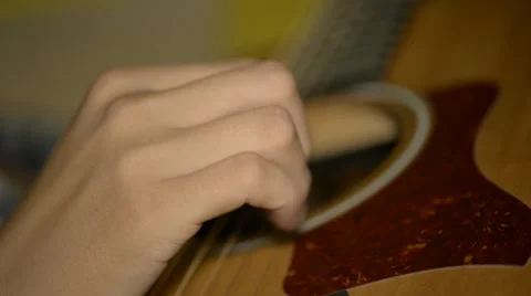 Man playing classical guitar 库存影片 32502217